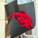 Classic Romance – 6 Red Roses