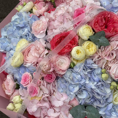 Vibrant Mixed Flower Bouquet with Hydrangea, Roses & Lisianthus