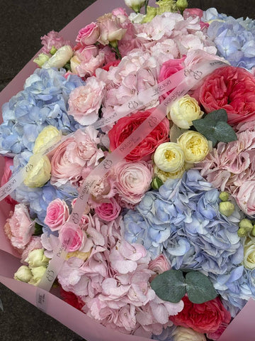 Vibrant Mixed Flower Bouquet with Hydrangea, Roses & Lisianthus