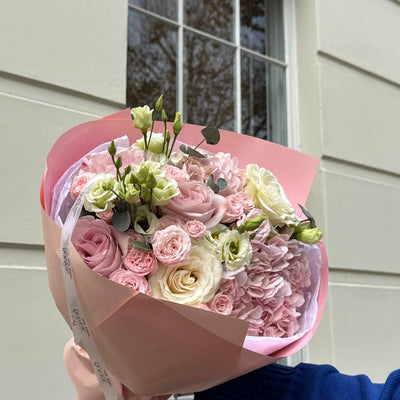 Blush Charm – Medium Pink Mixed Bouquet